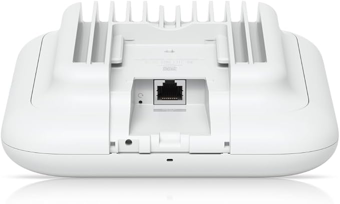 U7-Outdoor Dual-Band Weatherproof Wi-Fi 7 AP – US Version | Bundle - Image 4