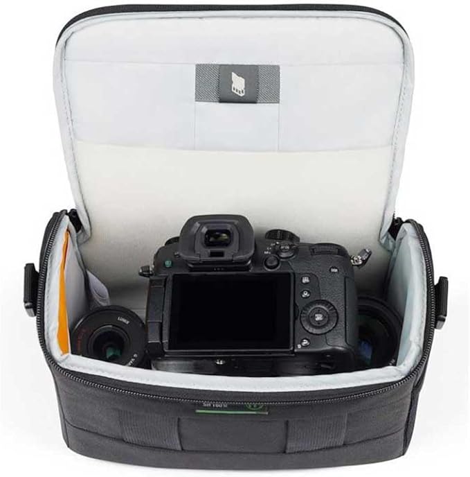 Lowepro Adventura, Camera Schoulder Bag - Image 5