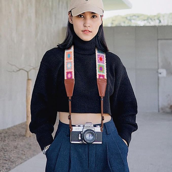 Padwa Lifestyle White Crochet Camera Strap - Image 5