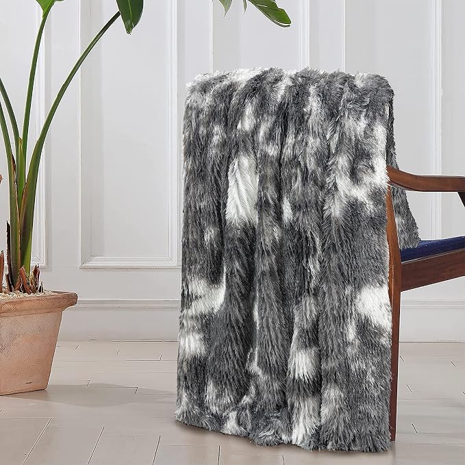 Tuddrom Decorative Extra Soft Faux Fur Blanket Twin Size 70" x 78", Solid - Image 5
