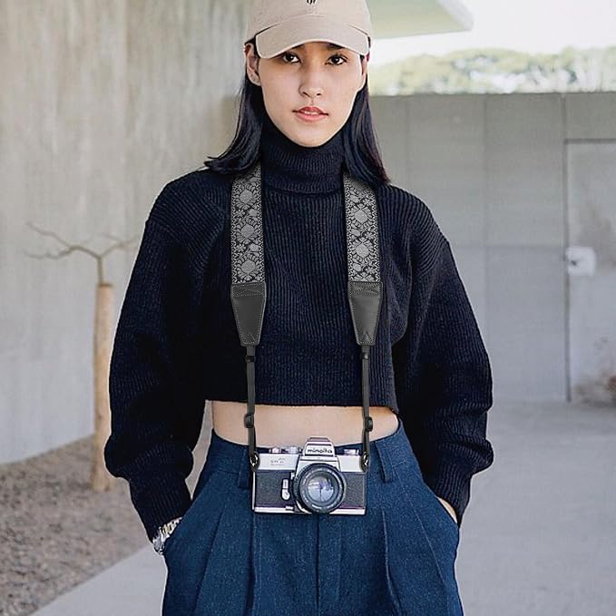 Padwa Lifestyle Gray Flower Camera Strap - Image 5