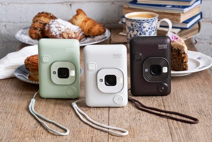 Fujifilm INSTAX Mini LIPLAY Hybrid Instant Camera - Image 8