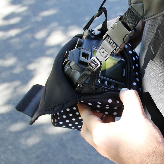 USA Gear Camera Sleeve for Compact SLRs Compatible - Image 6