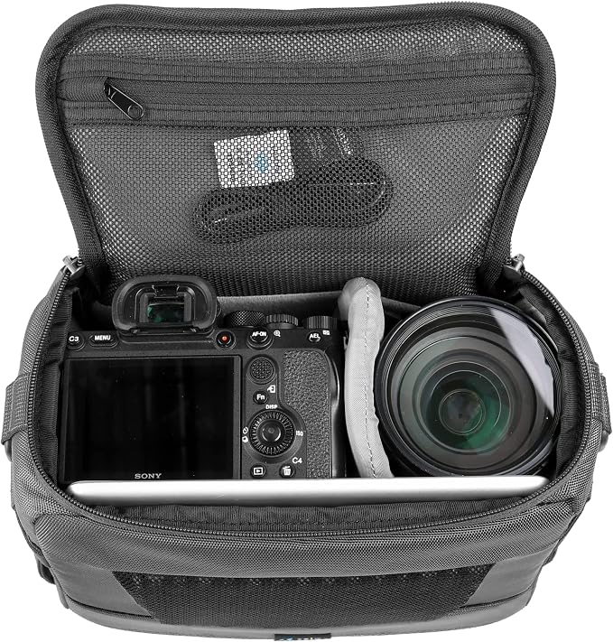 Vanguard VEO Adaptor 24M Camera Shoulder Bag - Image 4